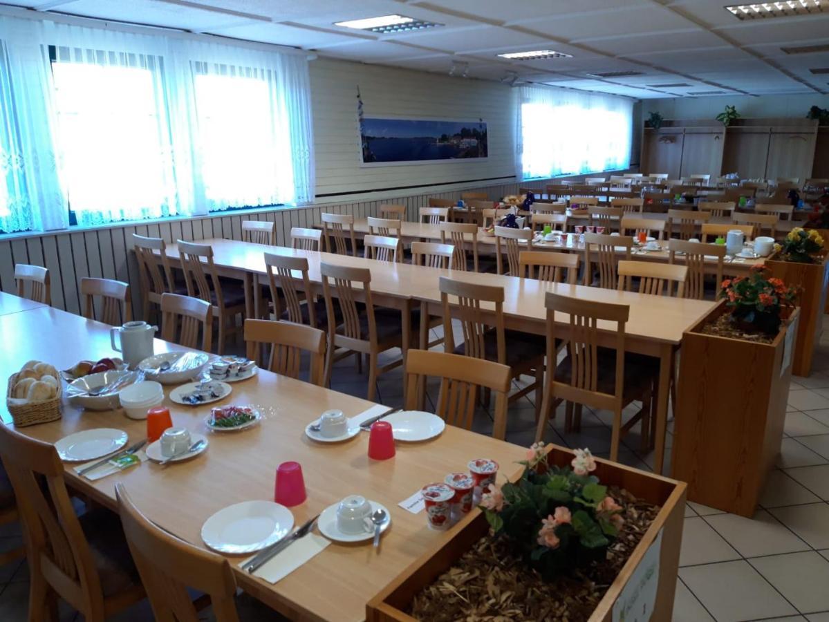 Jugendtours-Feriendorf Ummanz Buitenkant foto