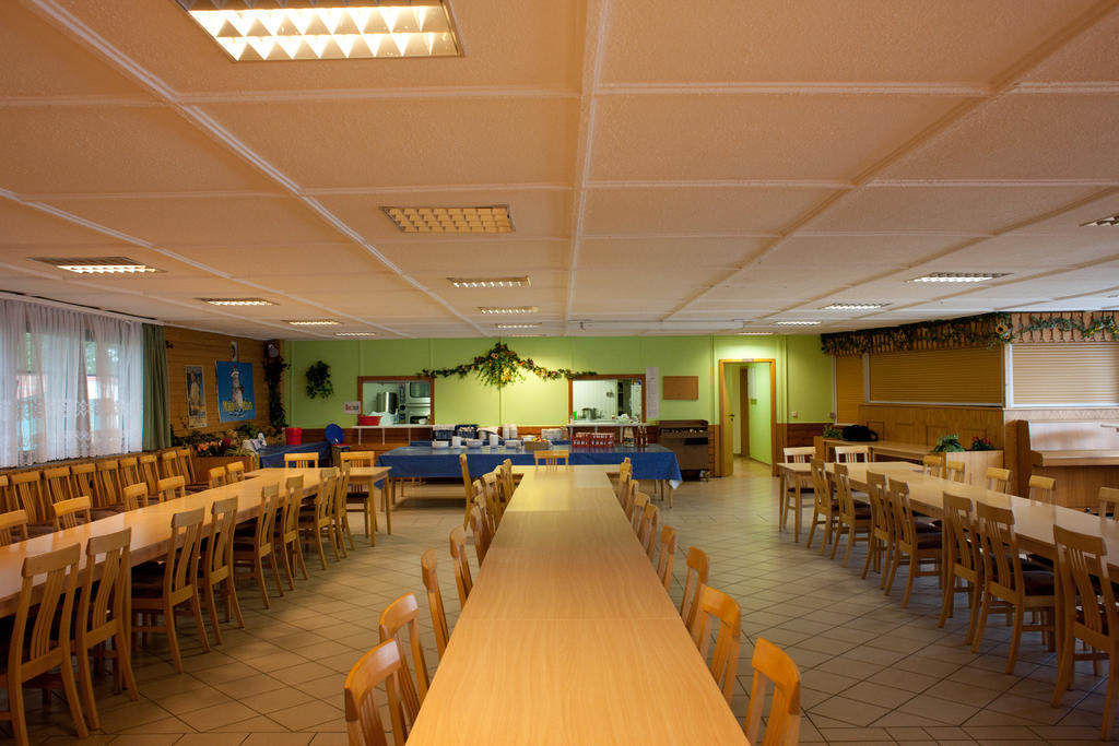 Jugendtours-Feriendorf Ummanz Buitenkant foto