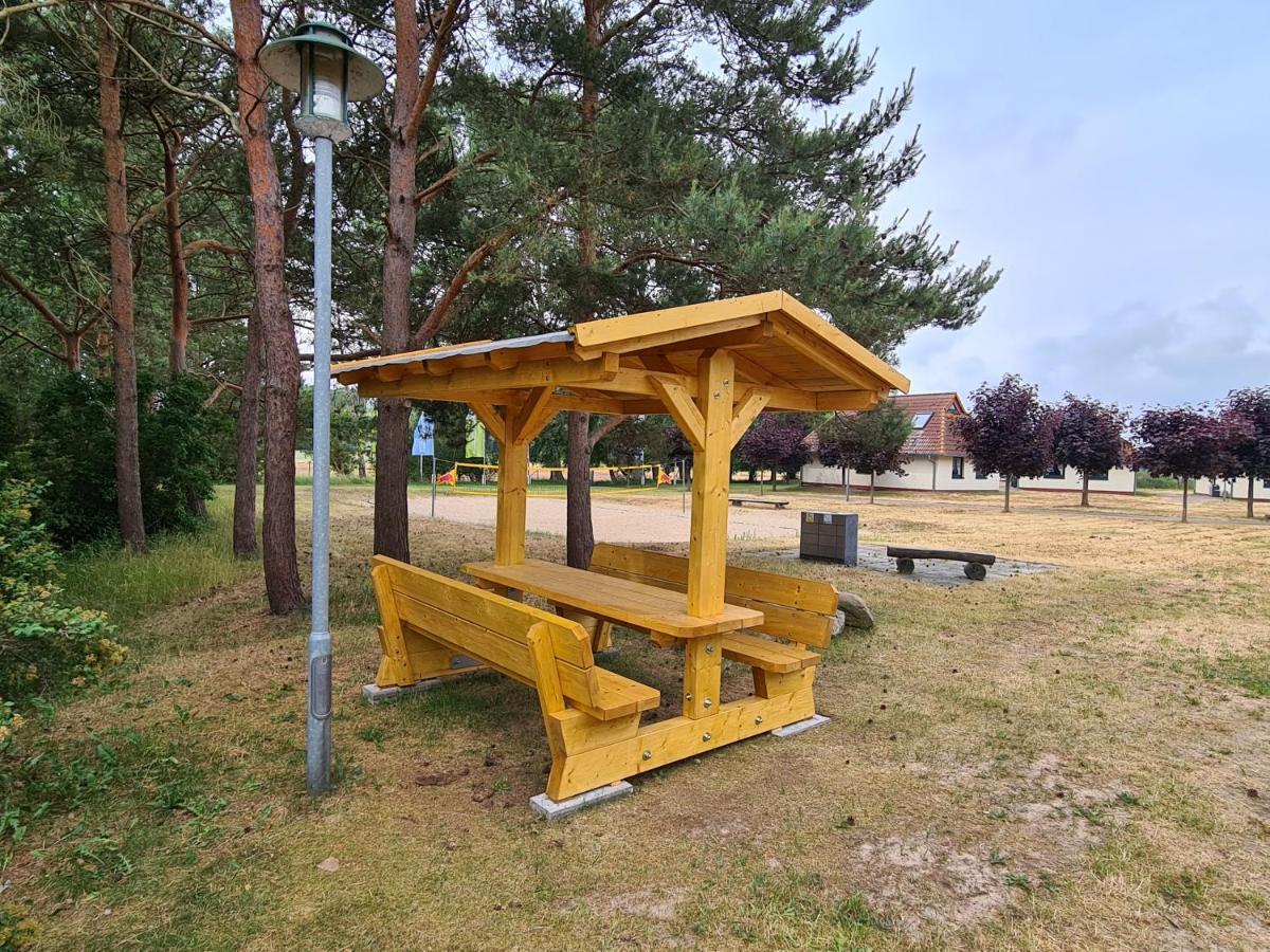 Jugendtours-Feriendorf Ummanz Buitenkant foto